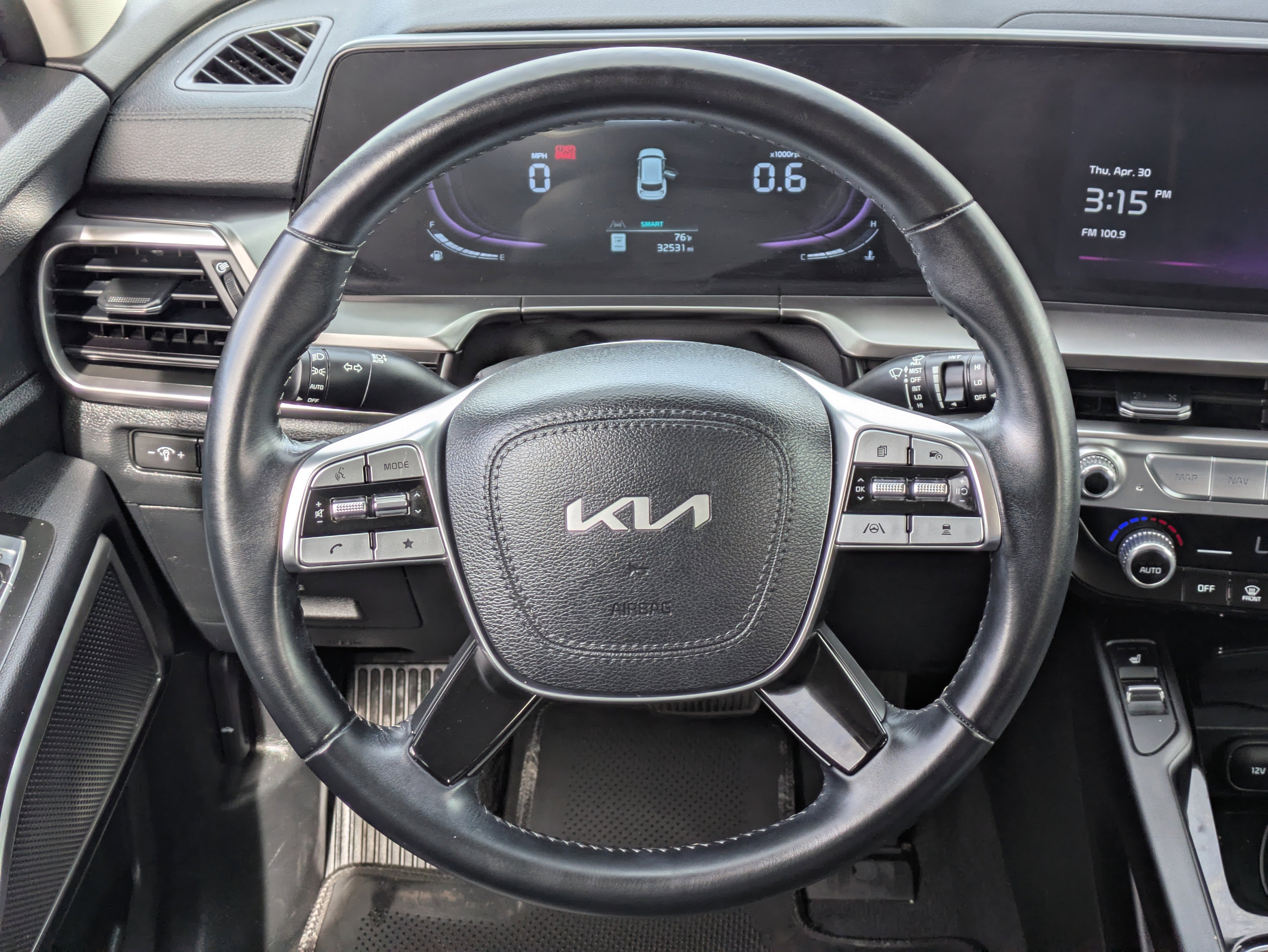 Used 2025 Kia Telluride S AWD/4WD image 22