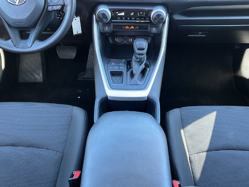 Used 2024 Toyota RAV4 LE FWD image 14