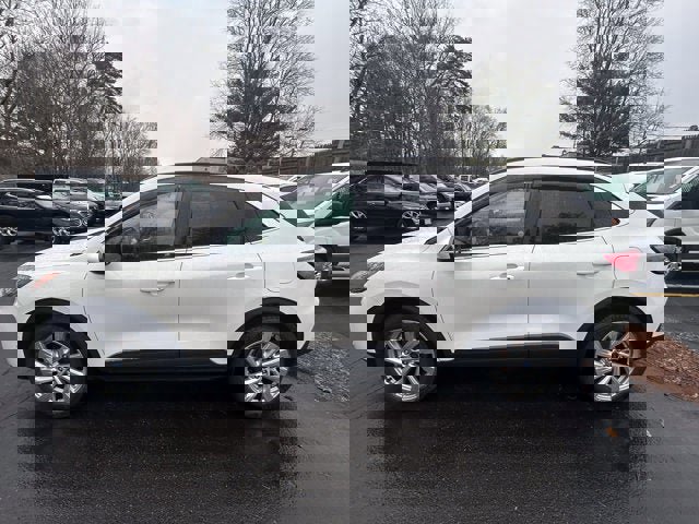 Used 2022 Ford Escape Titanium w/ Titanium Elite Package image 4