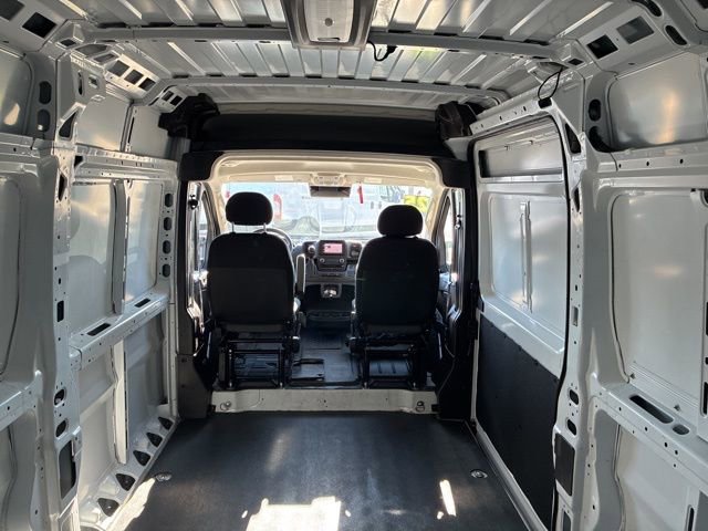 Used 2025 RAM ProMaster 2500 w/ Convenience Group image 35
