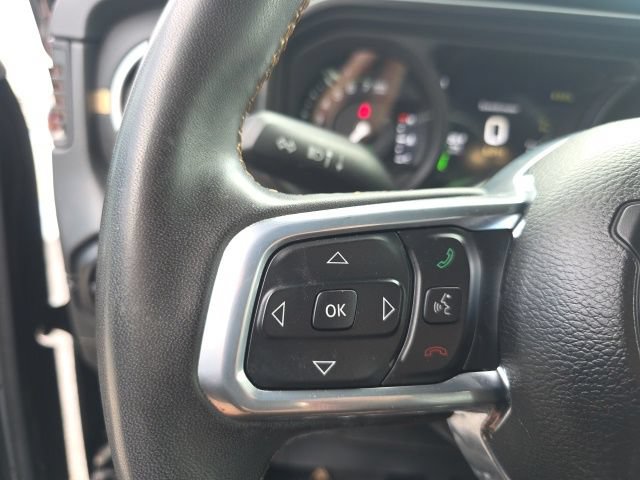Used 2024 Jeep Wrangler Unlimited Sahara w/ Technology Group AWD/4WD image 21