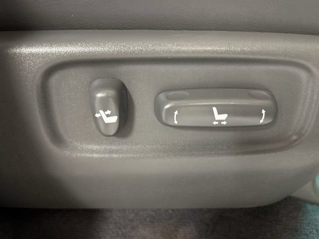 Used 2009 Toyota Land Cruiser AWD/4WD image 33