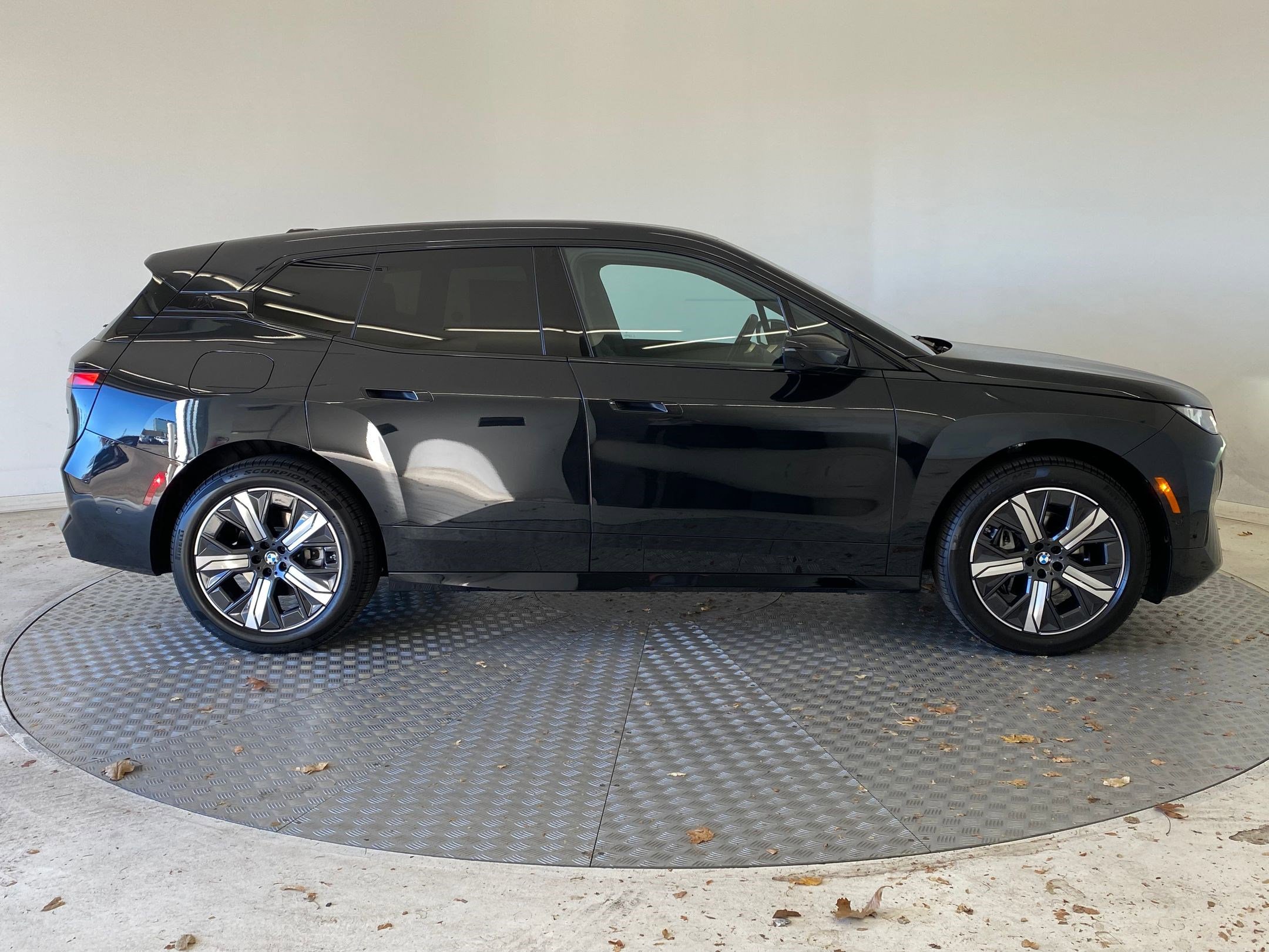 New 2026 BMW iX xDrive45 image 7