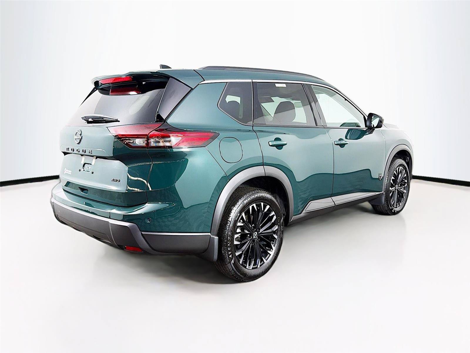 Used 2026 Nissan Rogue Dark Armor AWD/4WD image 11