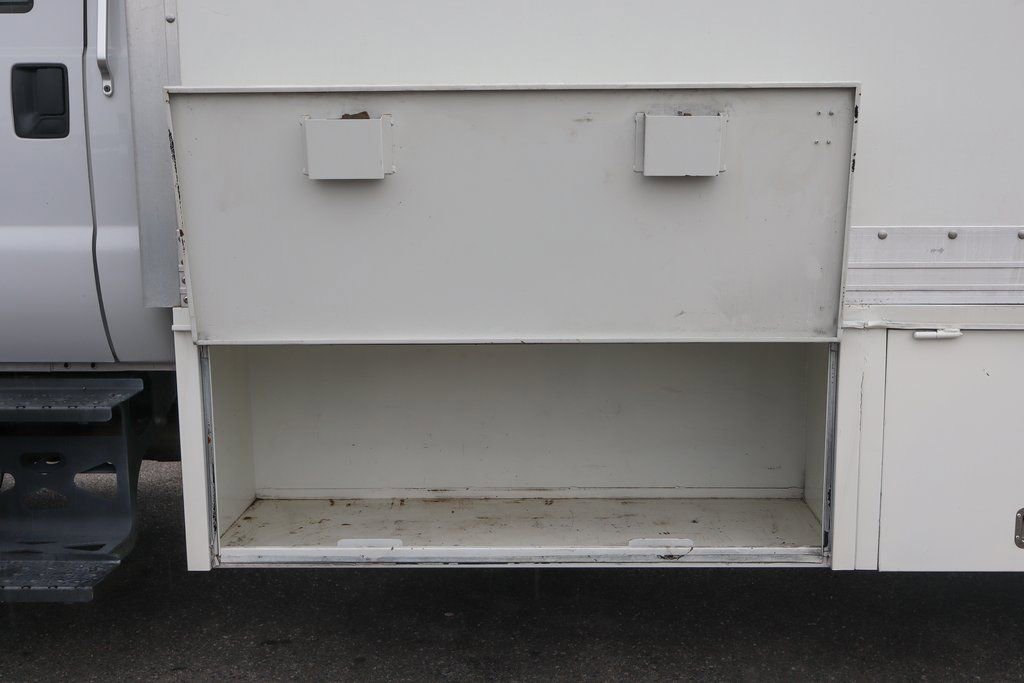 Used 2016 Ford F650 2WD Crew Cab Super Duty image 6