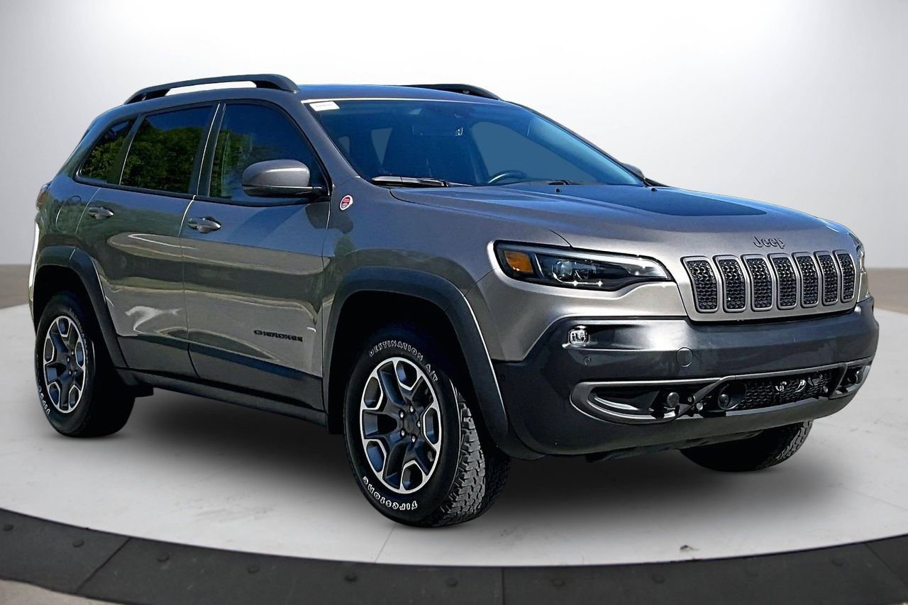 Certified 2021 Jeep Cherokee Trailhawk w/ Sun, Sound & Nav Group AWD/4WD image 2