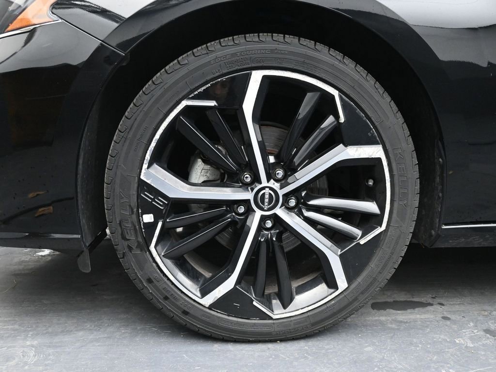 Used 2024 Nissan Altima 2.5 SR FWD image 17