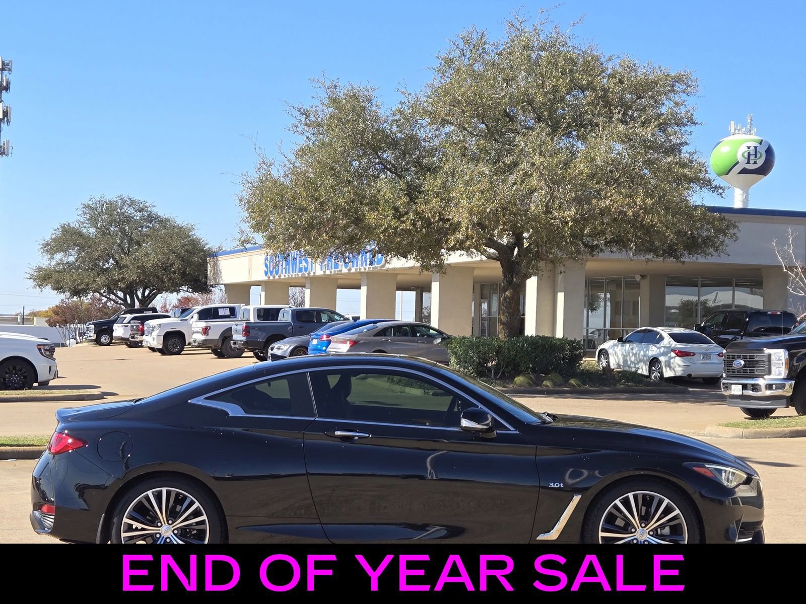 Used 2019 INFINITI Q60 3.0t Luxe w/ Essential Package image 4