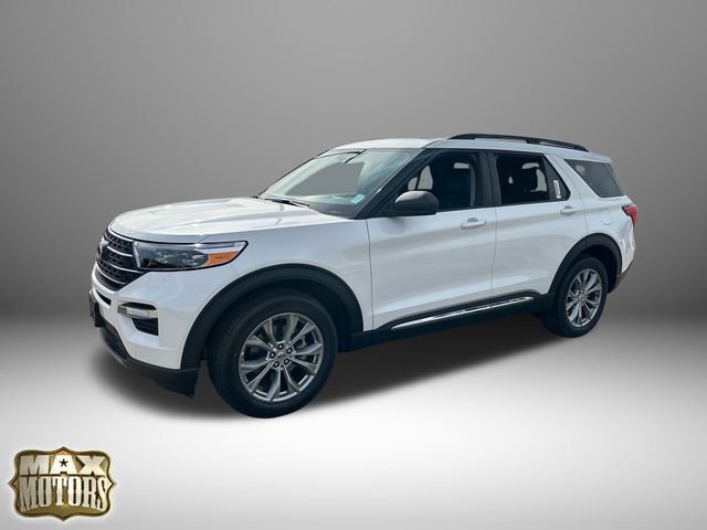 New 2024 Ford Explorer XLT w/ Equipment Group 202A image 3