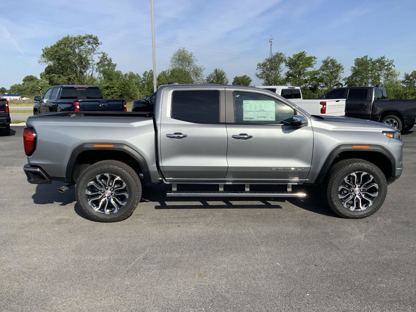 New 2026 GMC Canyon Denali AWD/4WD image 12