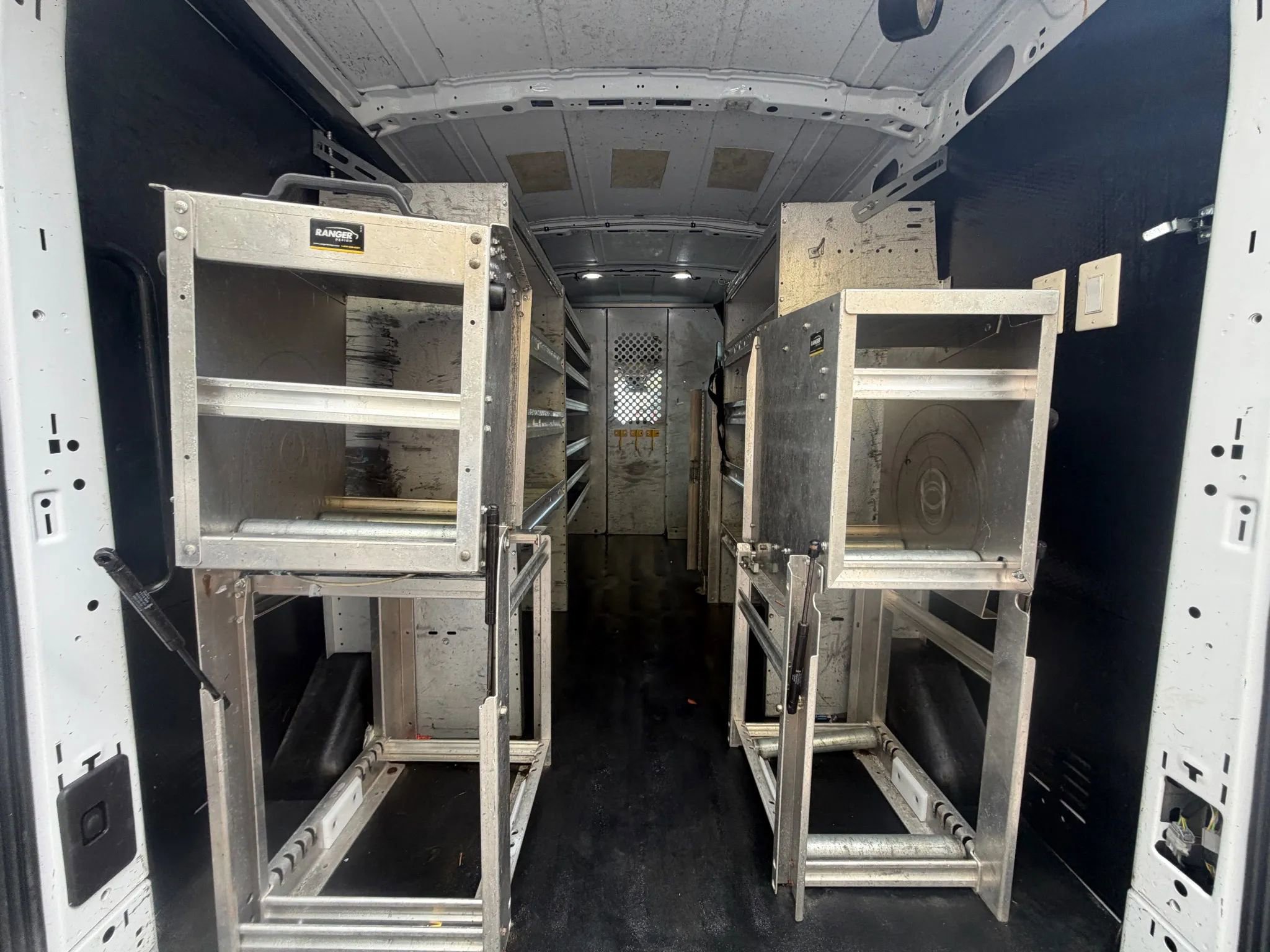 Used 2019 Ford Transit 250 XL w/ Exterior Upgrade Package image 5