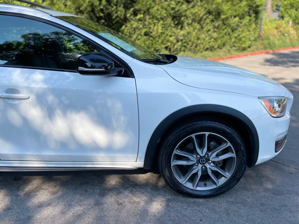 Used 2015 Volvo V60 T5 Cross Country w/ Protection Package AWD/4WD image 2