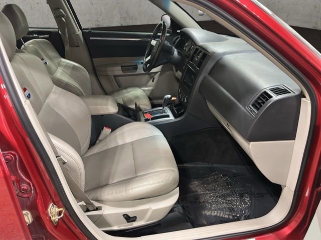 Used 2006 Chrysler 300 C image 21