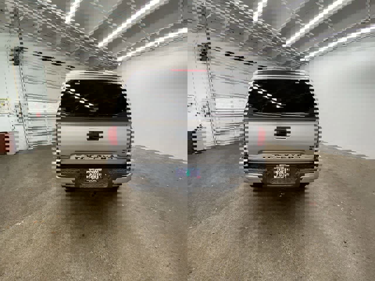 Used 2020 Toyota Tacoma TRD Sport image 5