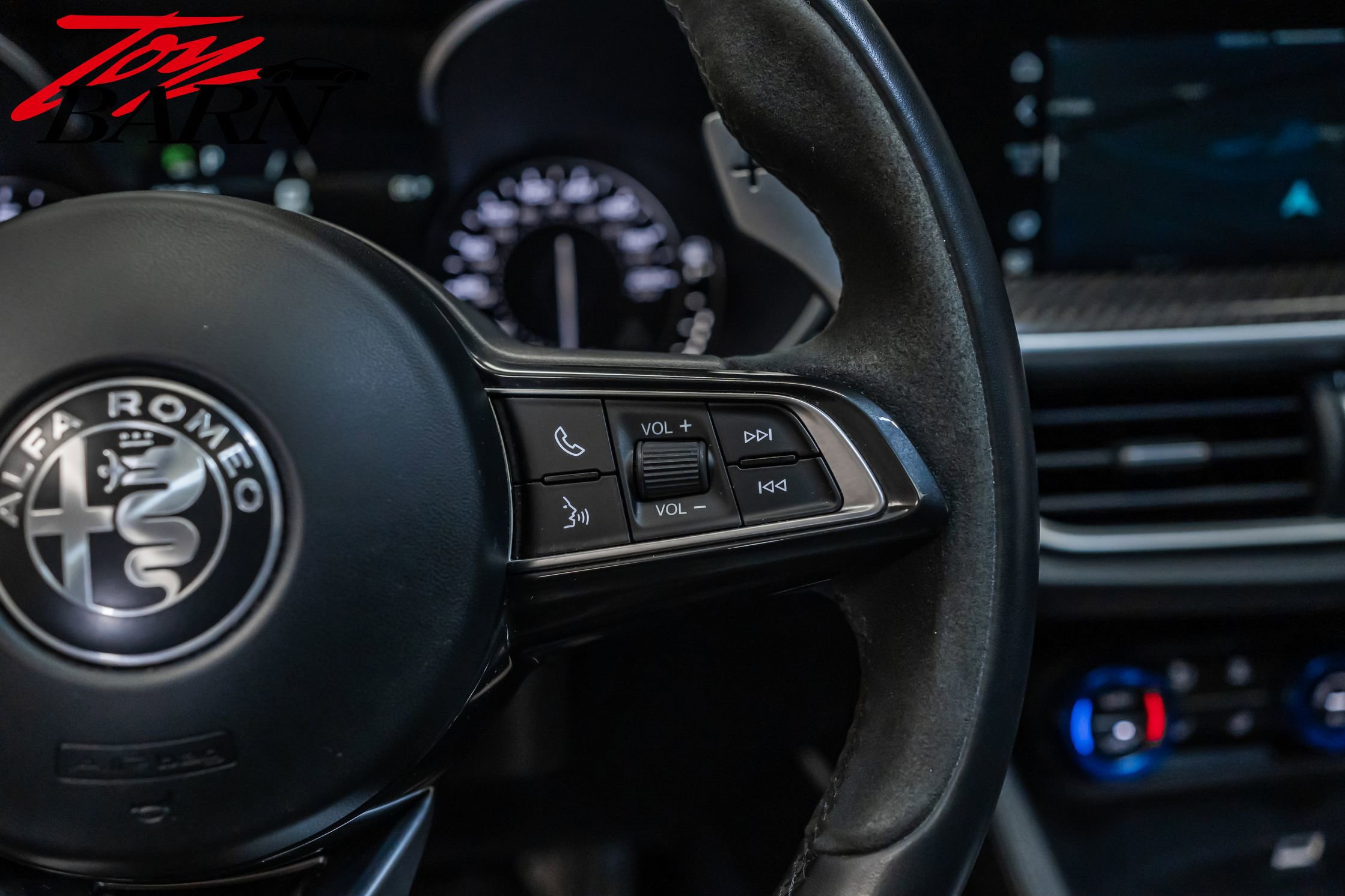 Used 2022 Alfa Romeo Stelvio Quadrifoglio image 36