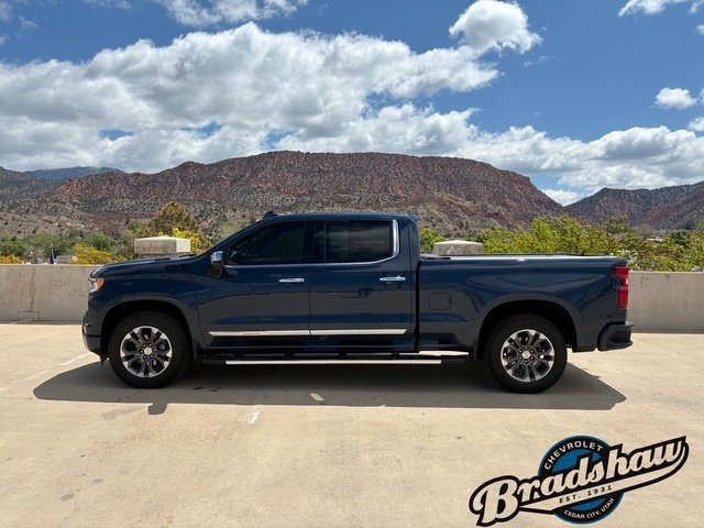 Used 2023 Chevrolet Silverado 1500 High Country w/ Technology Package image 4