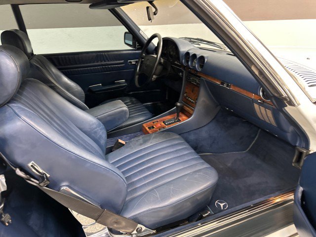 Used 1988 Mercedes-Benz 560 SL image 40