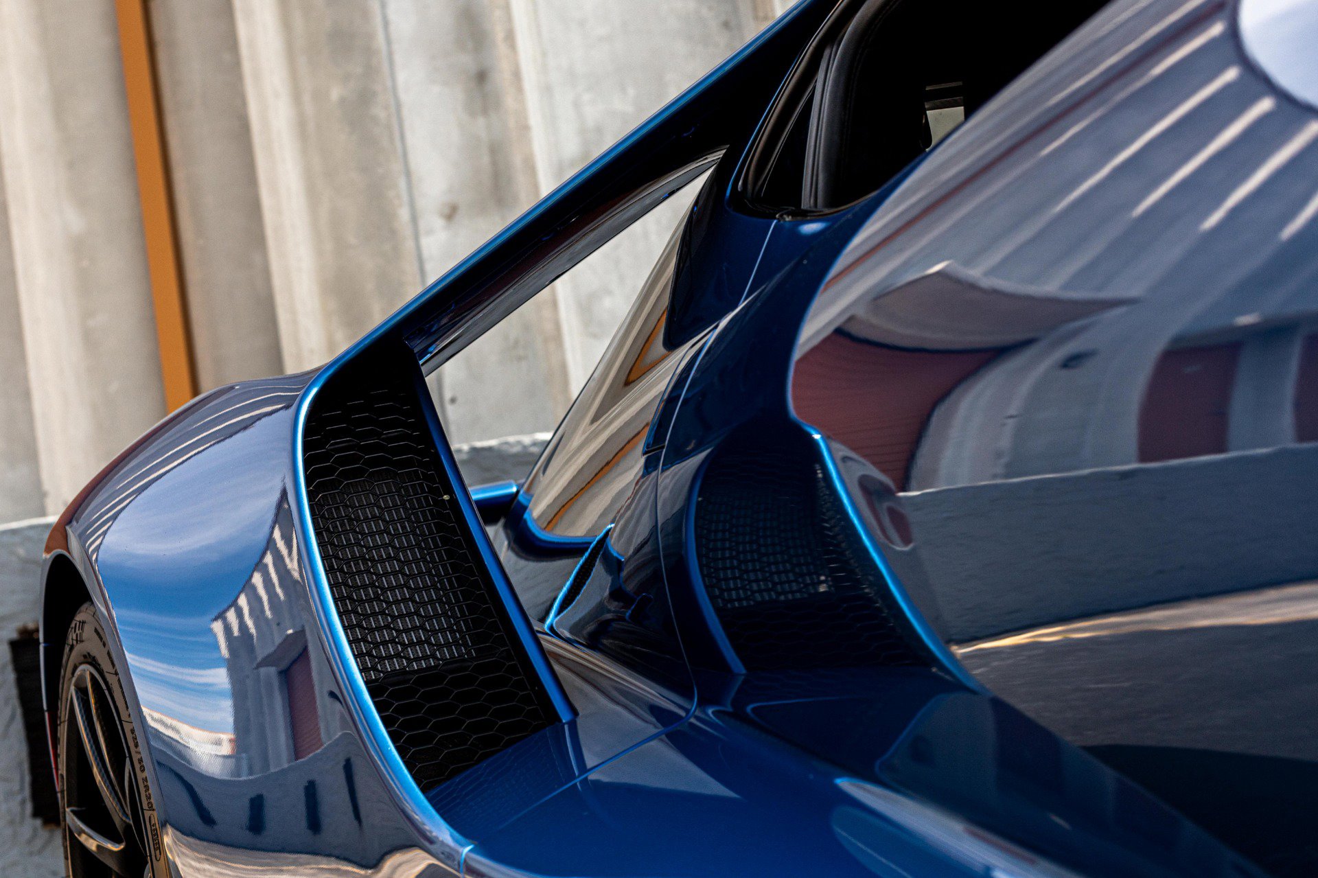 Used 2019 Ford GT image 17