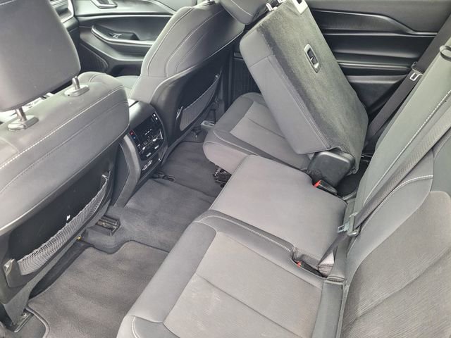 Used 2023 Jeep Grand Cherokee L Laredo AWD/4WD image 10