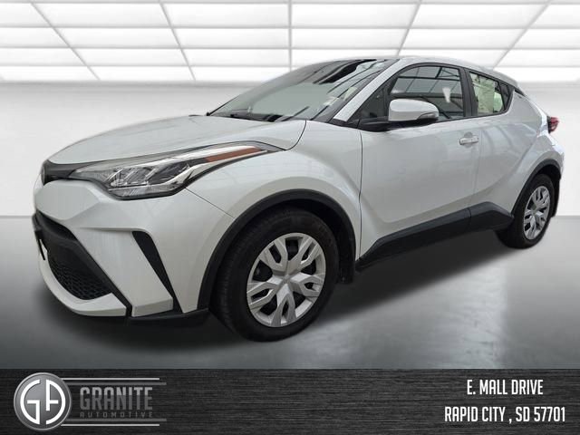 Used 2022 Toyota C-HR XLE image 1