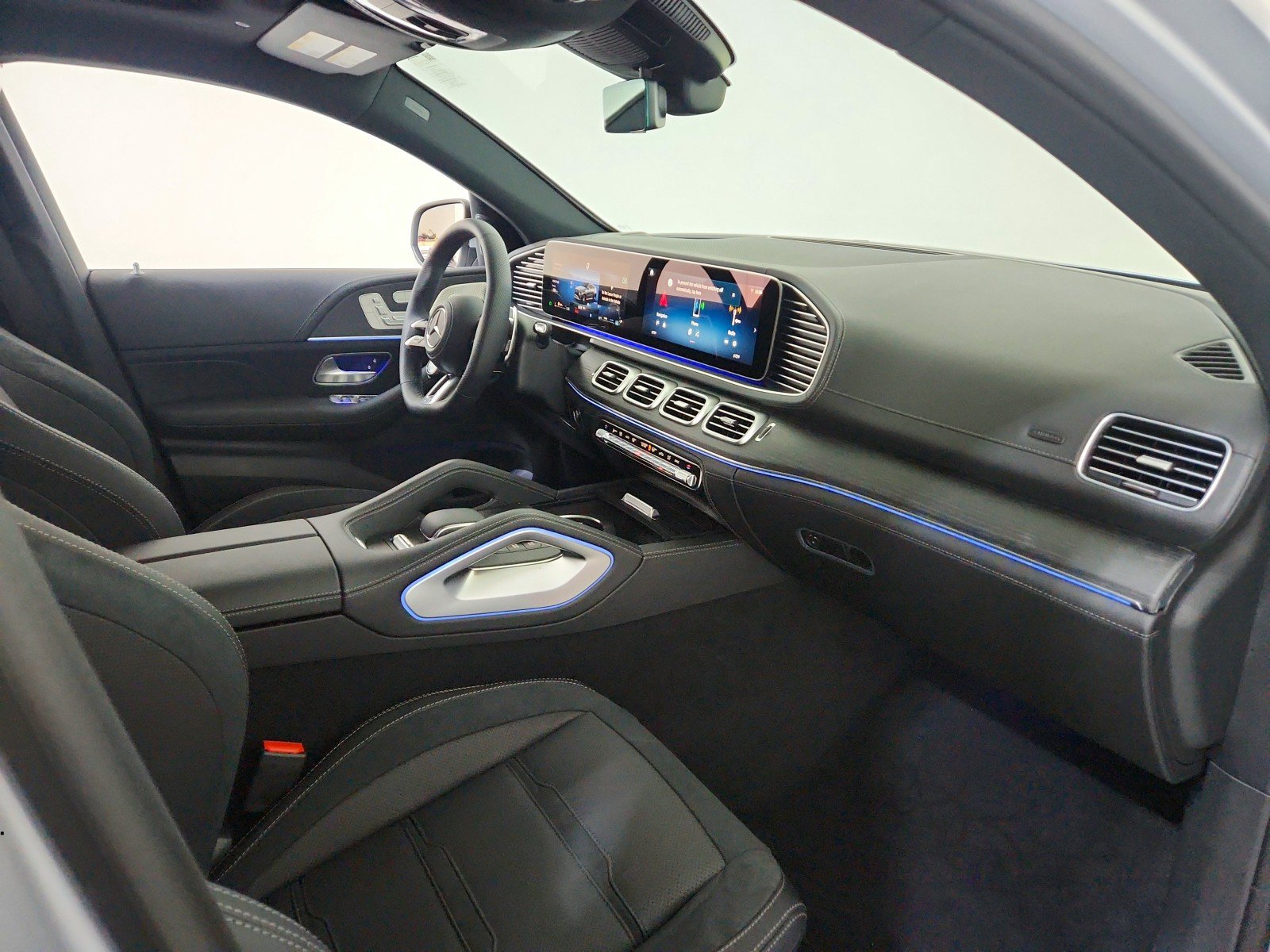 New 2026 Mercedes-Benz GLE 53 AMG 4MATIC Coupe image 3