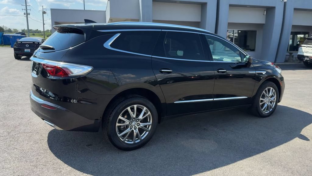 Used 2023 Buick Enclave Essence w/ Experience Buick Package AWD/4WD image 7