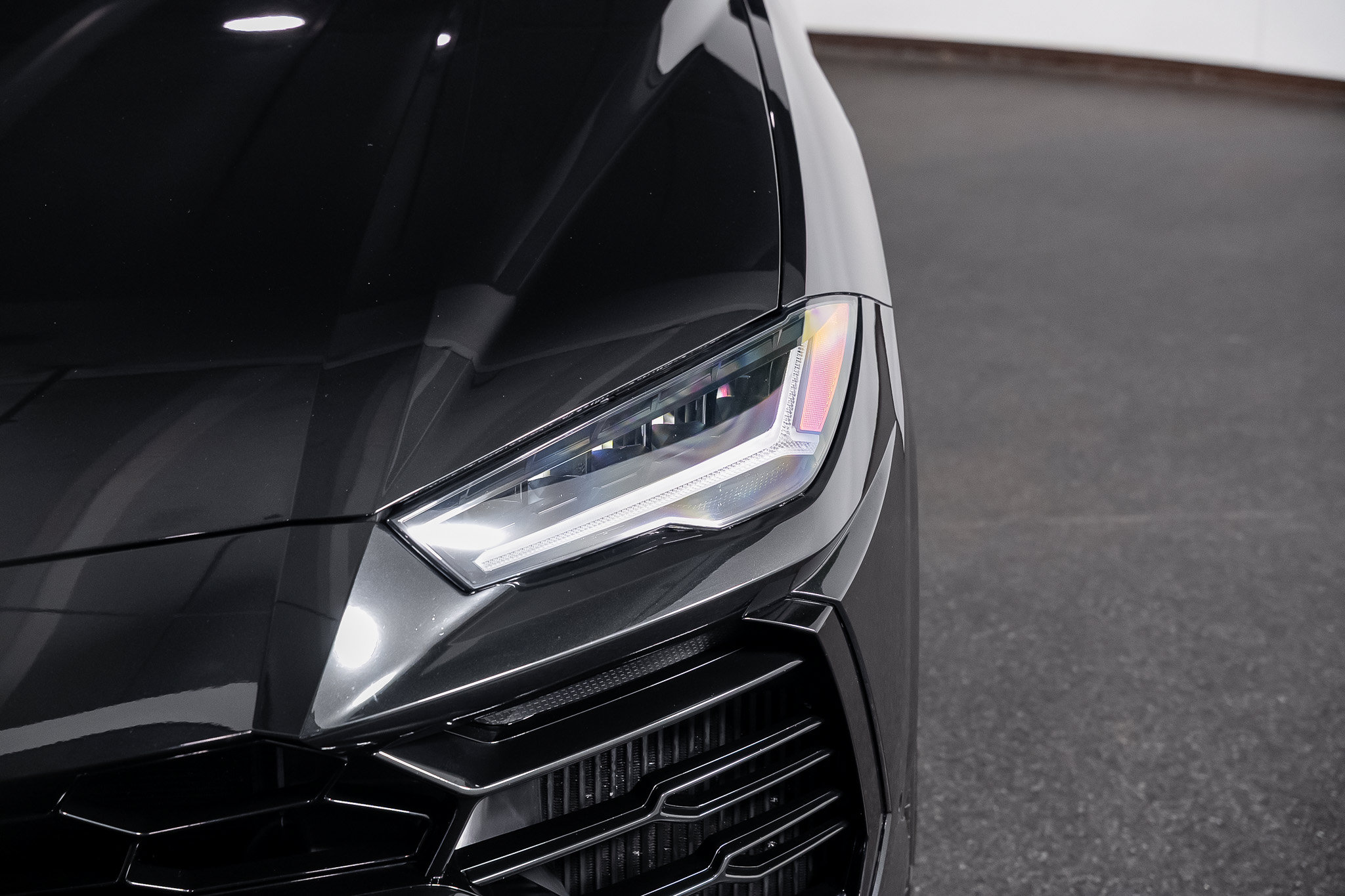 Used 2019 Lamborghini Urus AWD/4WD image 8