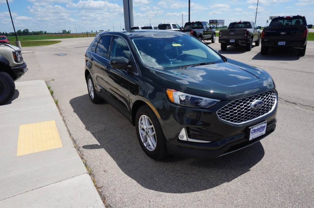 Used 2023 Ford Edge SEL w/ Convenience Package AWD/4WD image 6
