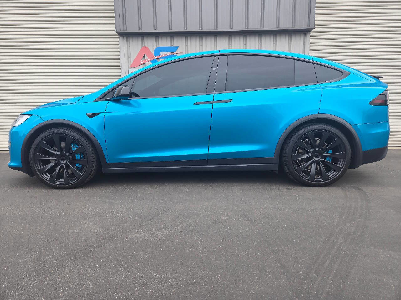 Used 2022 Tesla Model X Plaid image 3