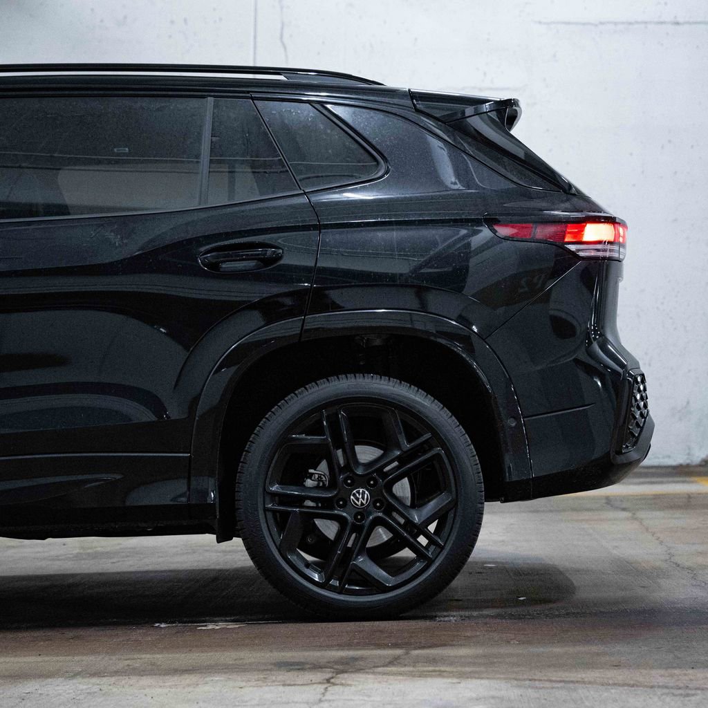 New 2026 Volkswagen Tiguan SE R-Line image 4