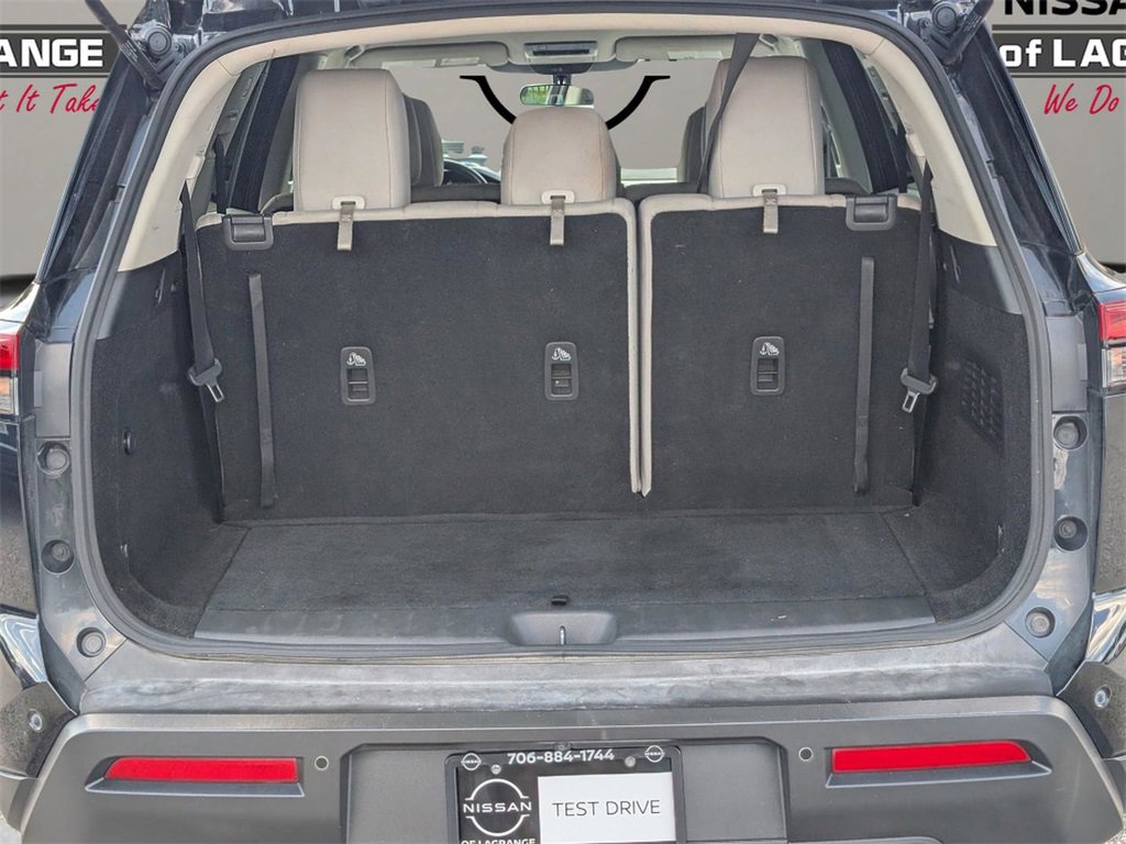 Used 2022 Nissan Pathfinder SV image 12