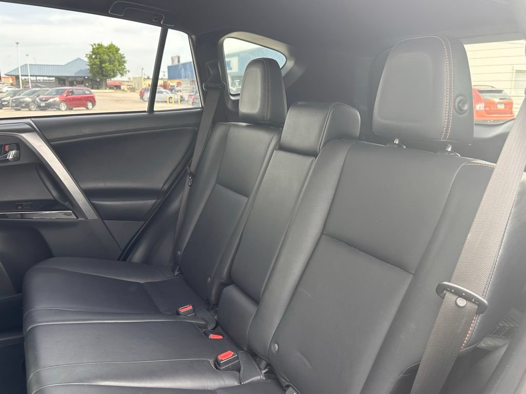 Used 2018 Toyota RAV4 SE w/ Power Extra Value Package AWD/4WD image 14