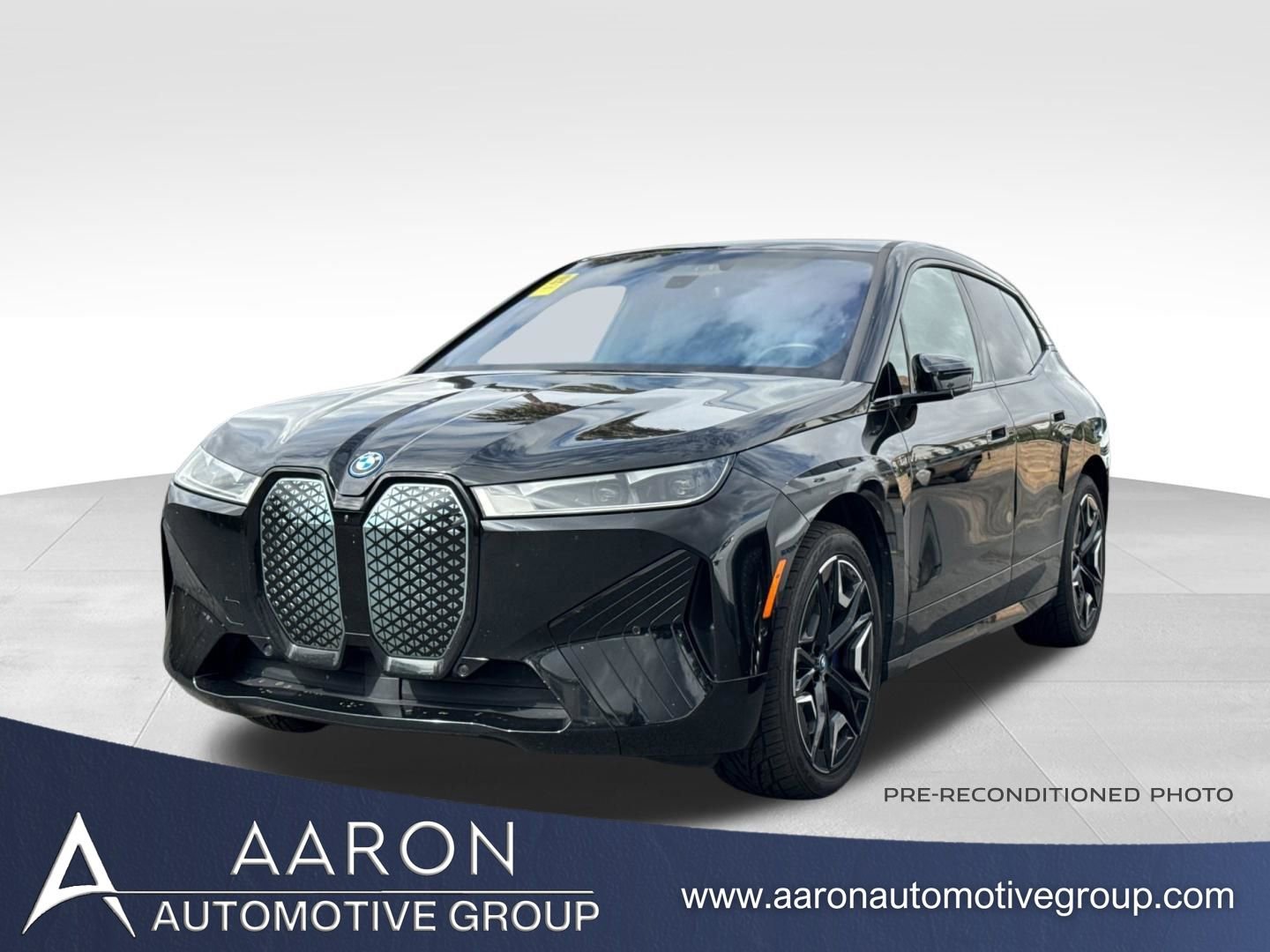 Used 2024 BMW iX xDrive50 w/ Premium Package image 1