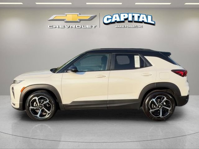 Used 2022 Chevrolet TrailBlazer RS w/ Sun and Liftgate Package FWD image 2