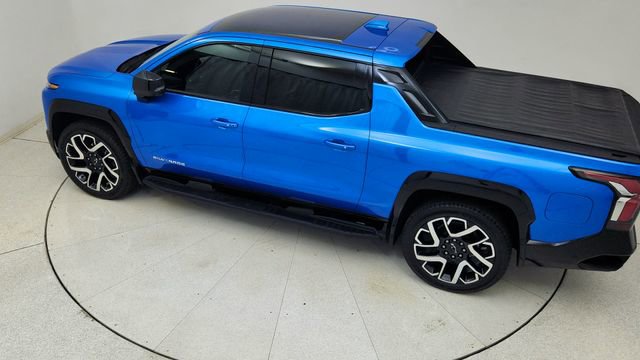 Used 2025 Chevrolet Silverado EV RST image 81
