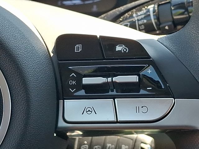 Certified 2026 Hyundai Elantra SE FWD image 21