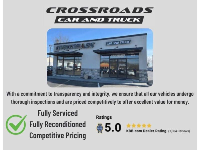 Used 2019 Jeep Wrangler Unlimited Sahara w/ Dual Top Group AWD/4WD image 3