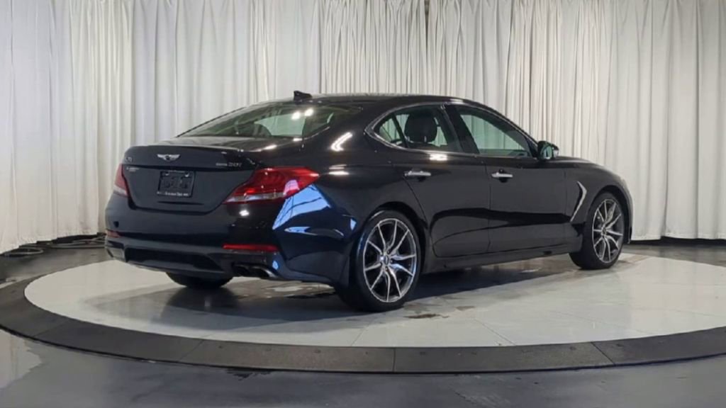 Used 2019 Genesis G70 2.0T Advanced w/ Dynamic Package image 10