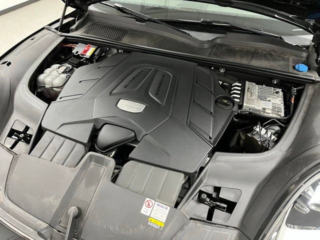 Used 2022 Porsche Cayenne Platinum Edition AWD/4WD image 65