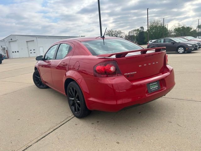 Used 2013 Dodge Avenger SE w/ Blacktop Pkg FWD image 5