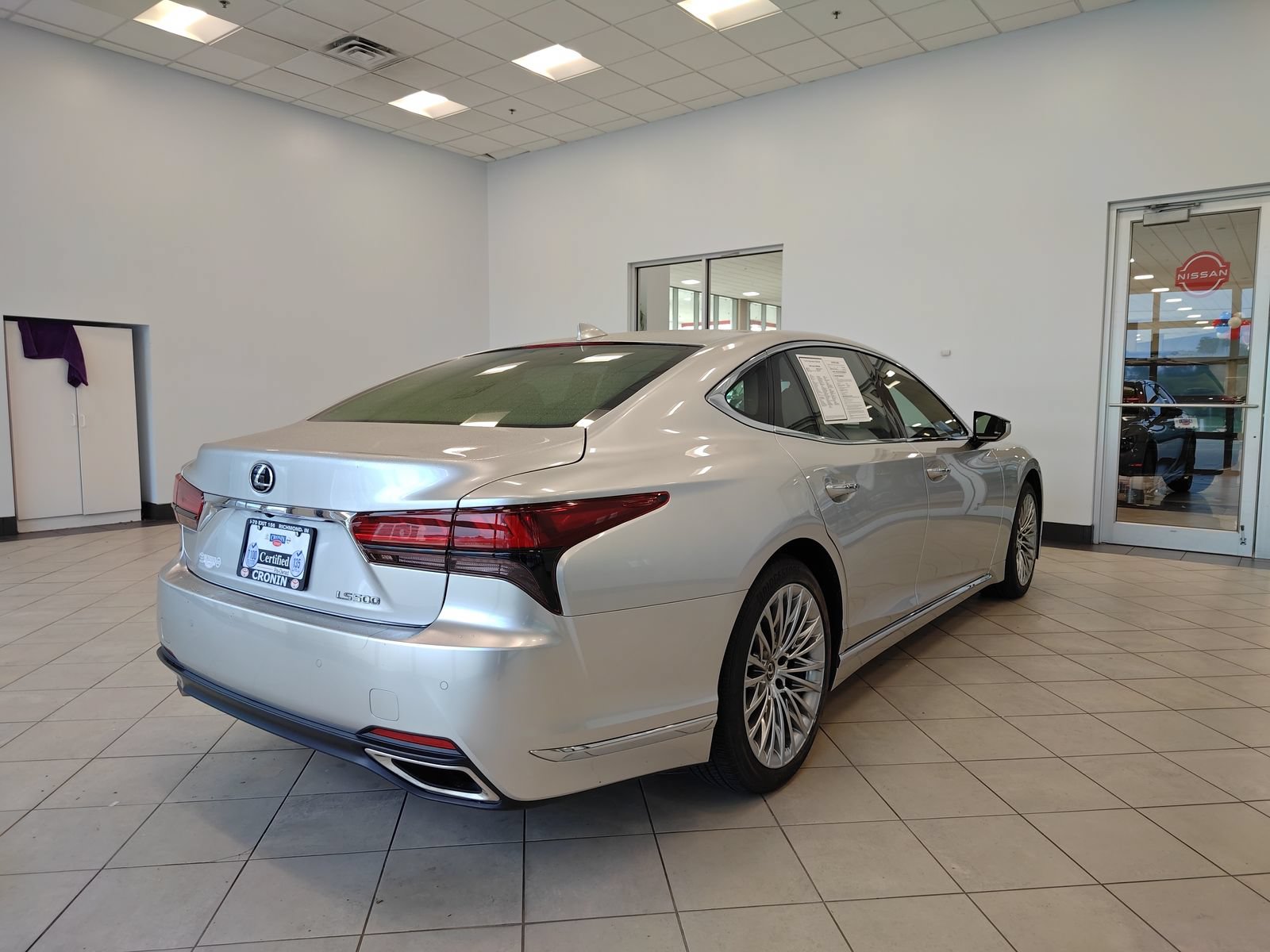 Used 2024 Lexus LS 500 RWD image 3