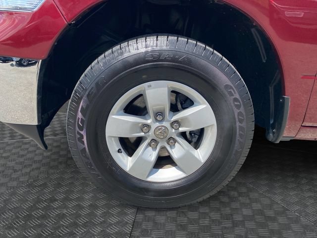 Used 2024 RAM 1500 Classic SLT AWD/4WD image 32