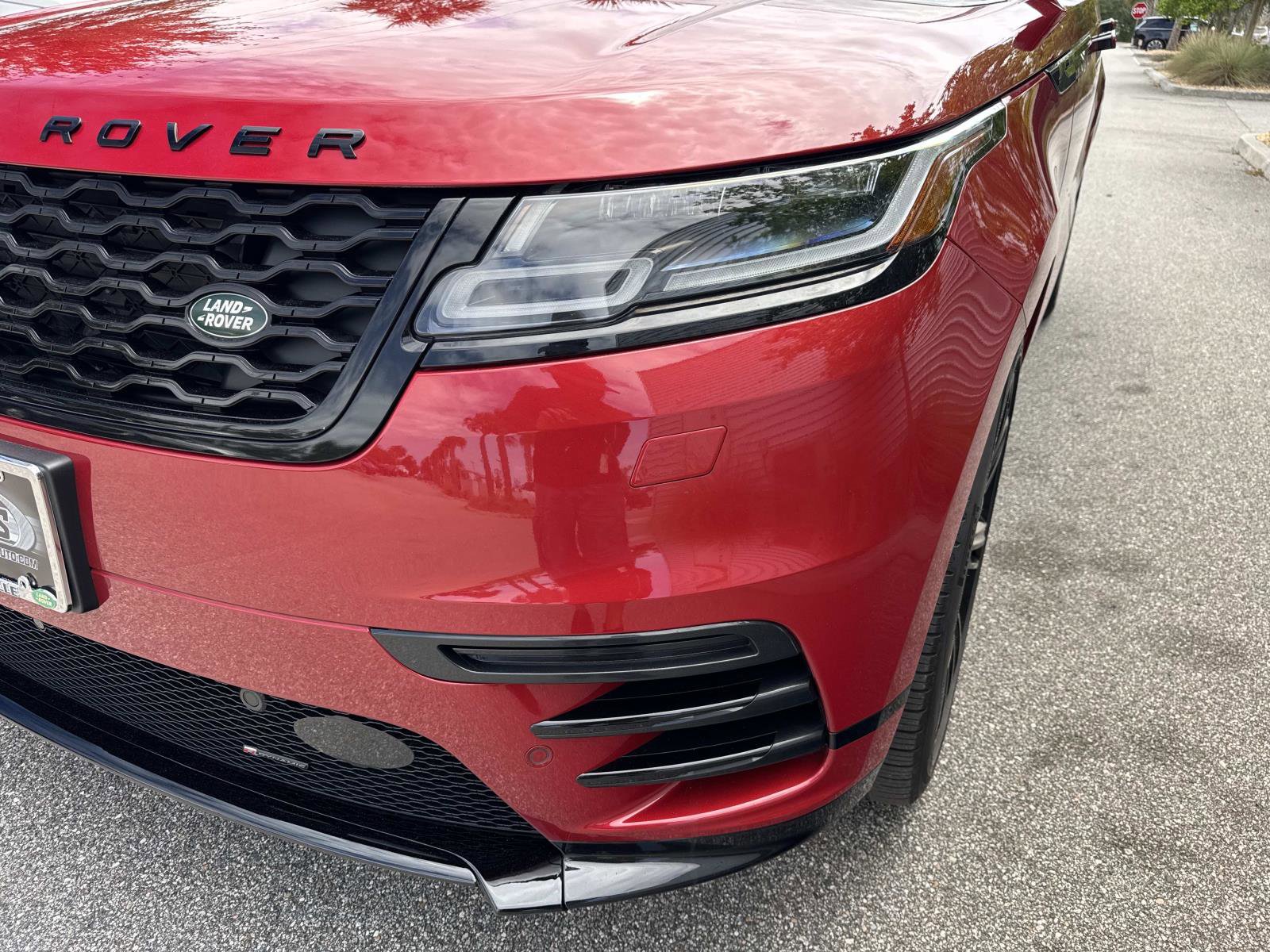 Certified 2023 Land Rover Range Rover Velar R-Dynamic S AWD/4WD image 9