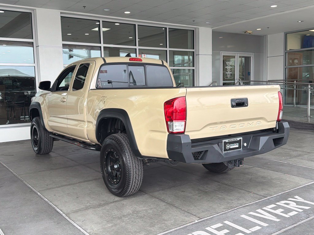 Certified 2016 Toyota Tacoma TRD Off-Road w/ Towing Package AWD/4WD image 9