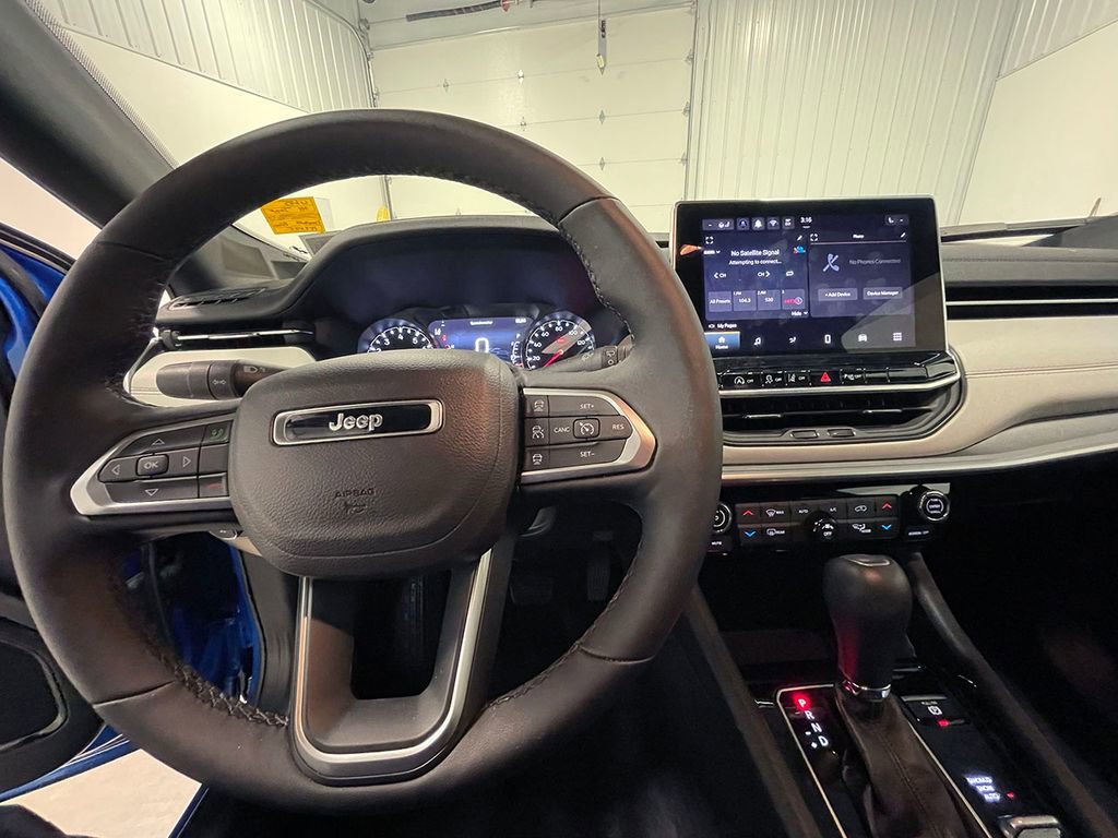 Used 2024 Jeep Compass Limited image 35