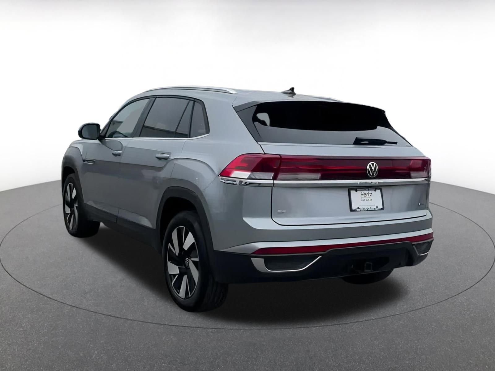 Used 2025 Volkswagen Atlas Cross Sport SE image 11