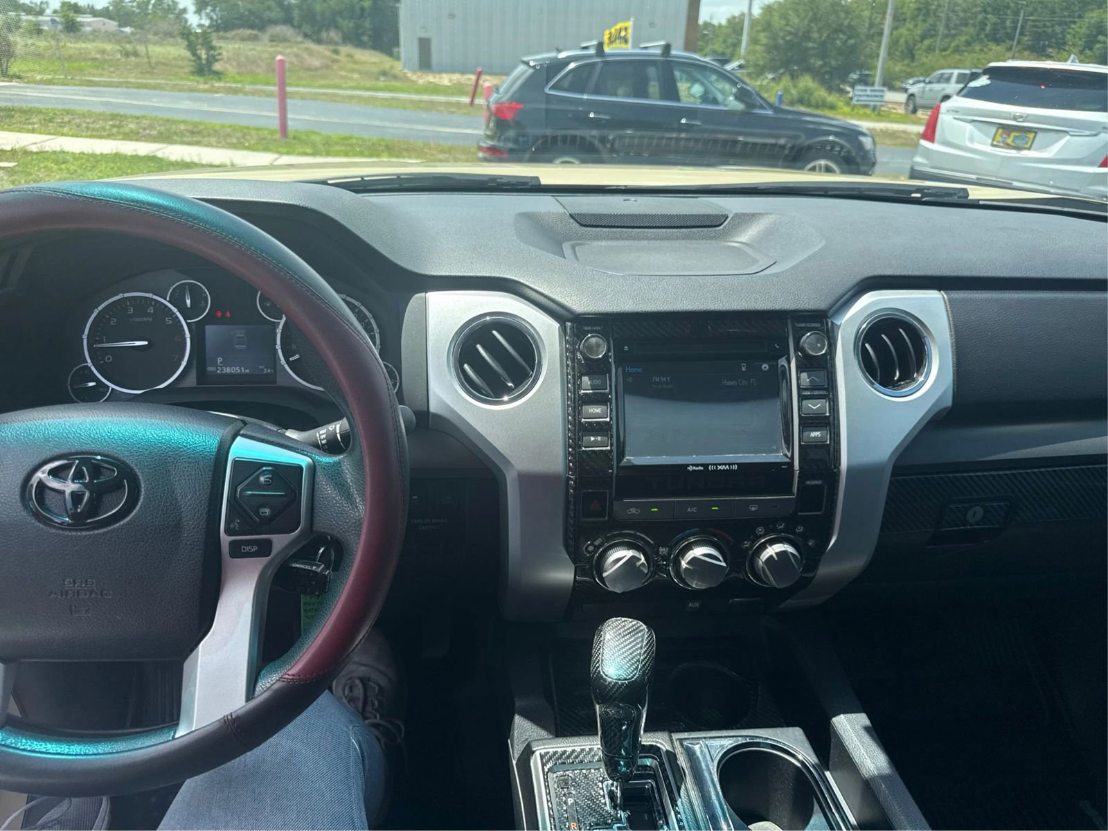 Used 2017 Toyota Tundra SR5 w/ SR5 Upgrade Package RWD image 14