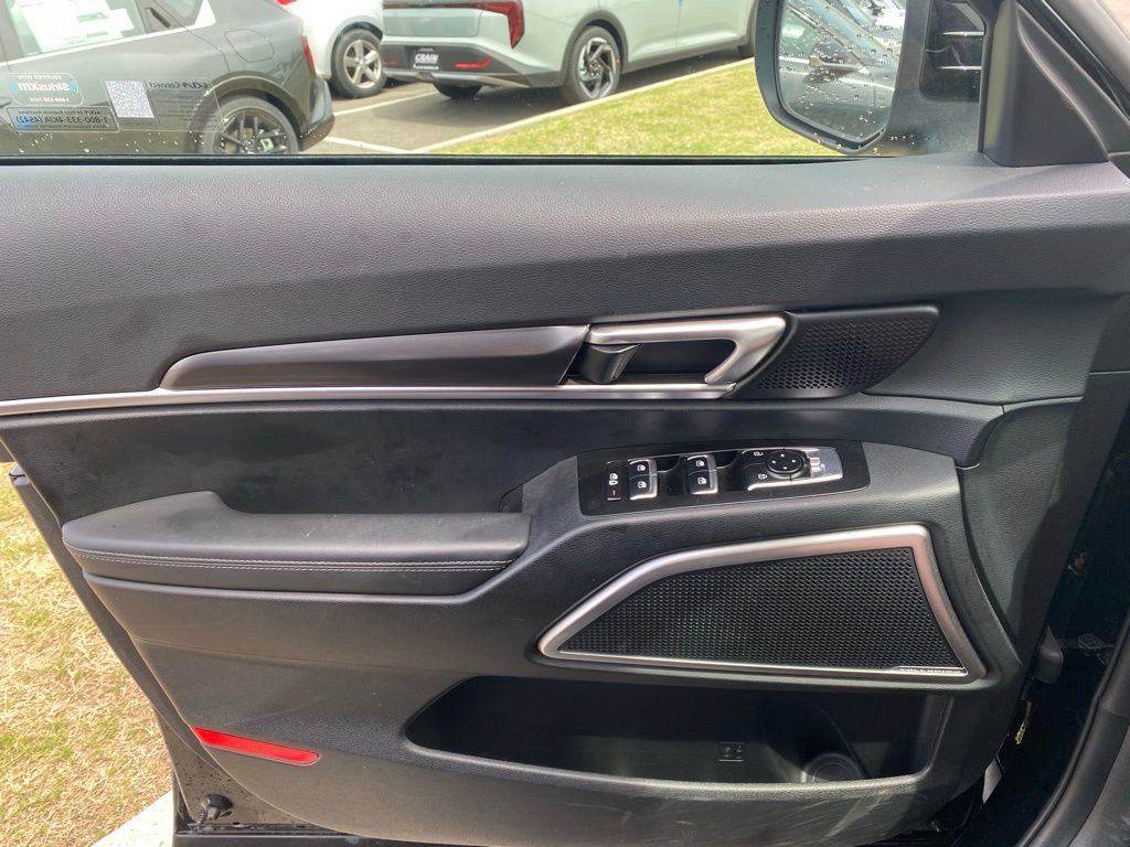 Certified 2025 Kia Telluride S AWD/4WD image 17
