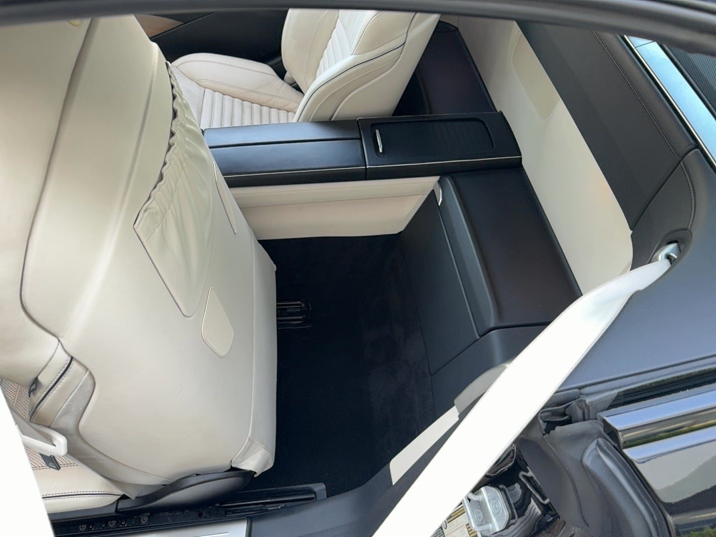 Used 2013 Mercedes-Benz SL 550 image 16