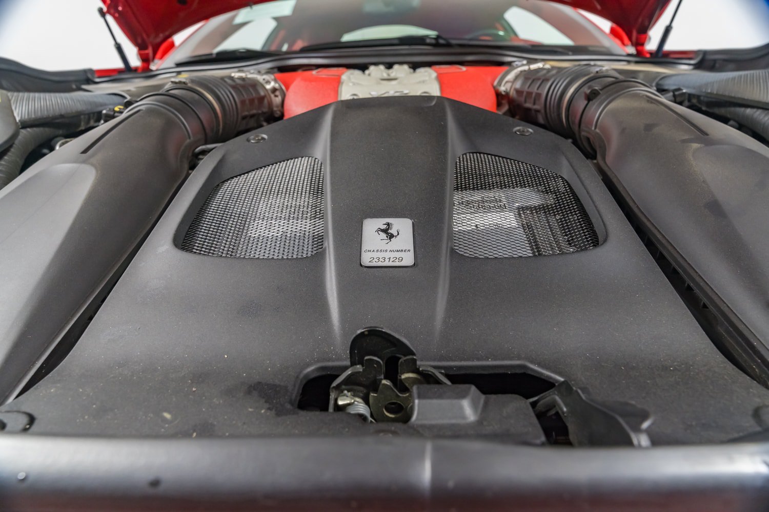 Used 2018 Ferrari 812 Superfast RWD image 40